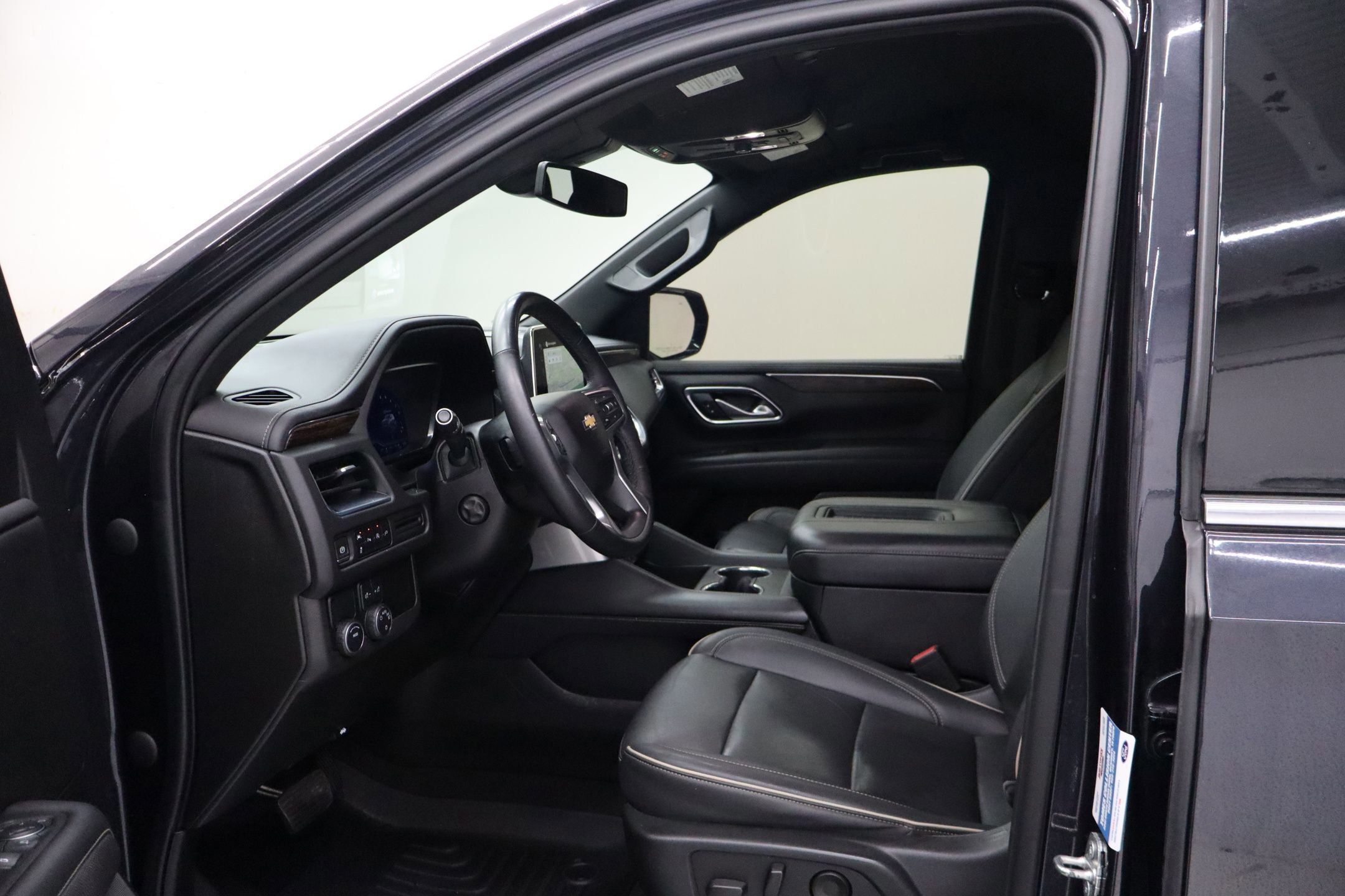 Used 2022 Chevrolet Suburban Premier image 30