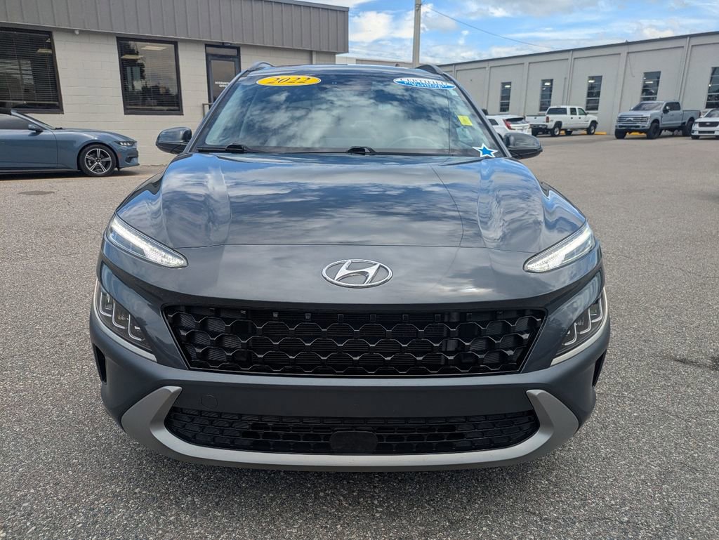 Used 2022 Hyundai Kona Limited w/ Cargo Package FWD image 9
