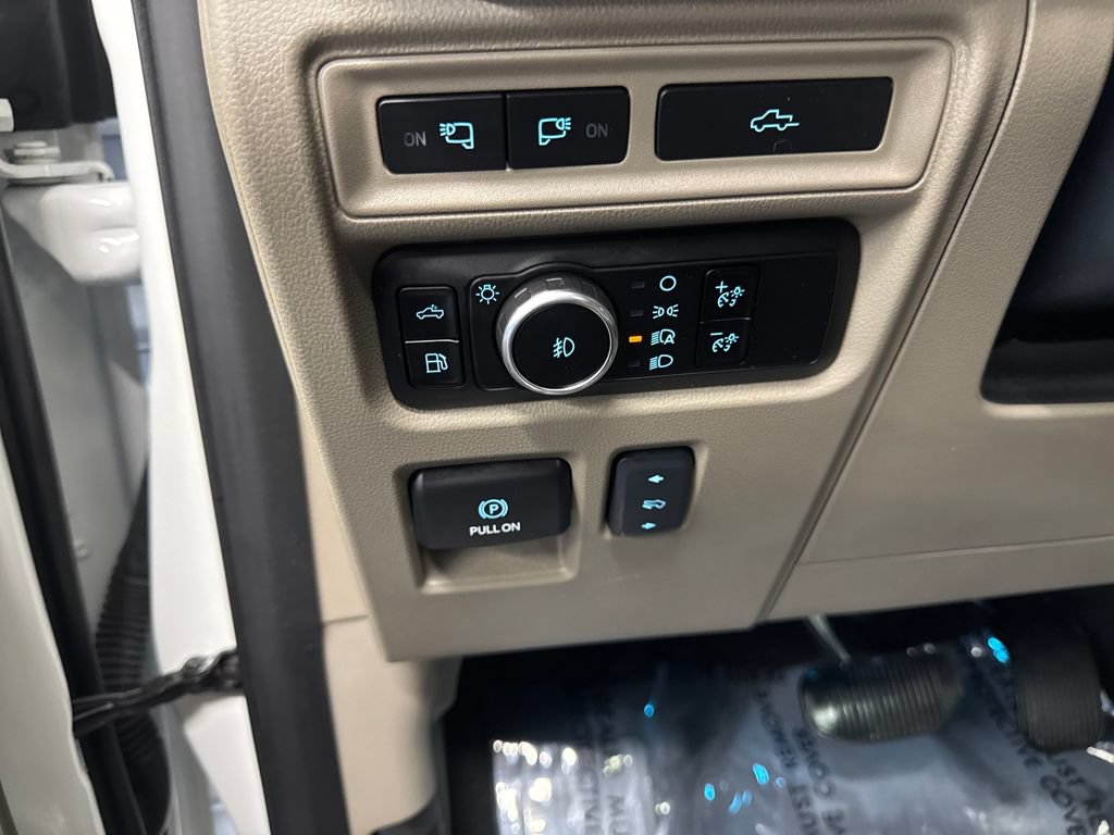 Certified 2024 Ford F150 Platinum w/ Equipment Group 703A Plus AWD/4WD image 37