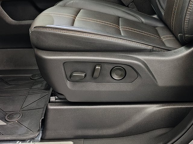 Used 2026 Chevrolet Silverado 1500 High Country AWD/4WD image 28