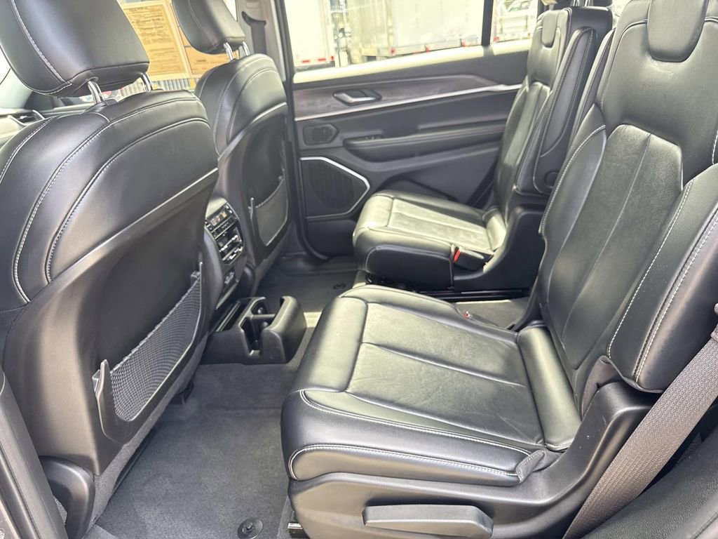 Used 2021 Jeep Grand Cherokee L Limited RWD image 12