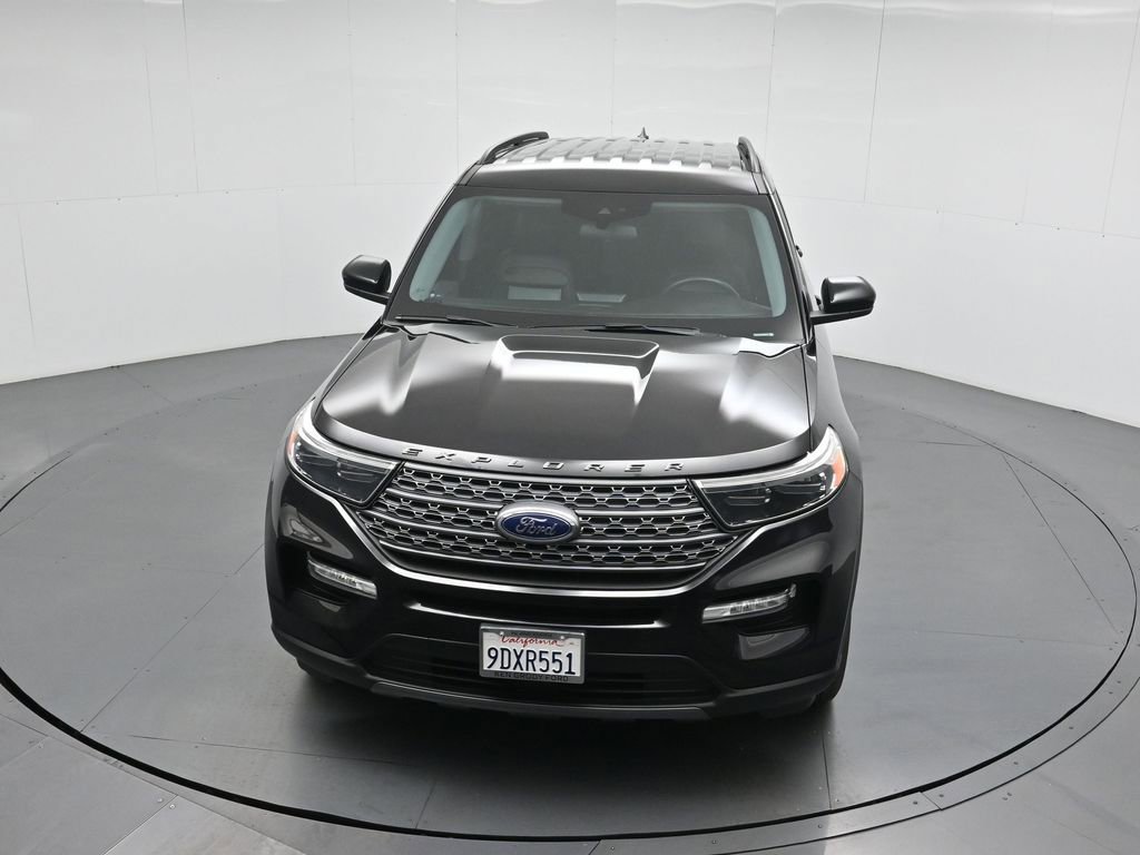 Certified 2022 Ford Explorer XLT w/ Equipment Group 202A image 34
