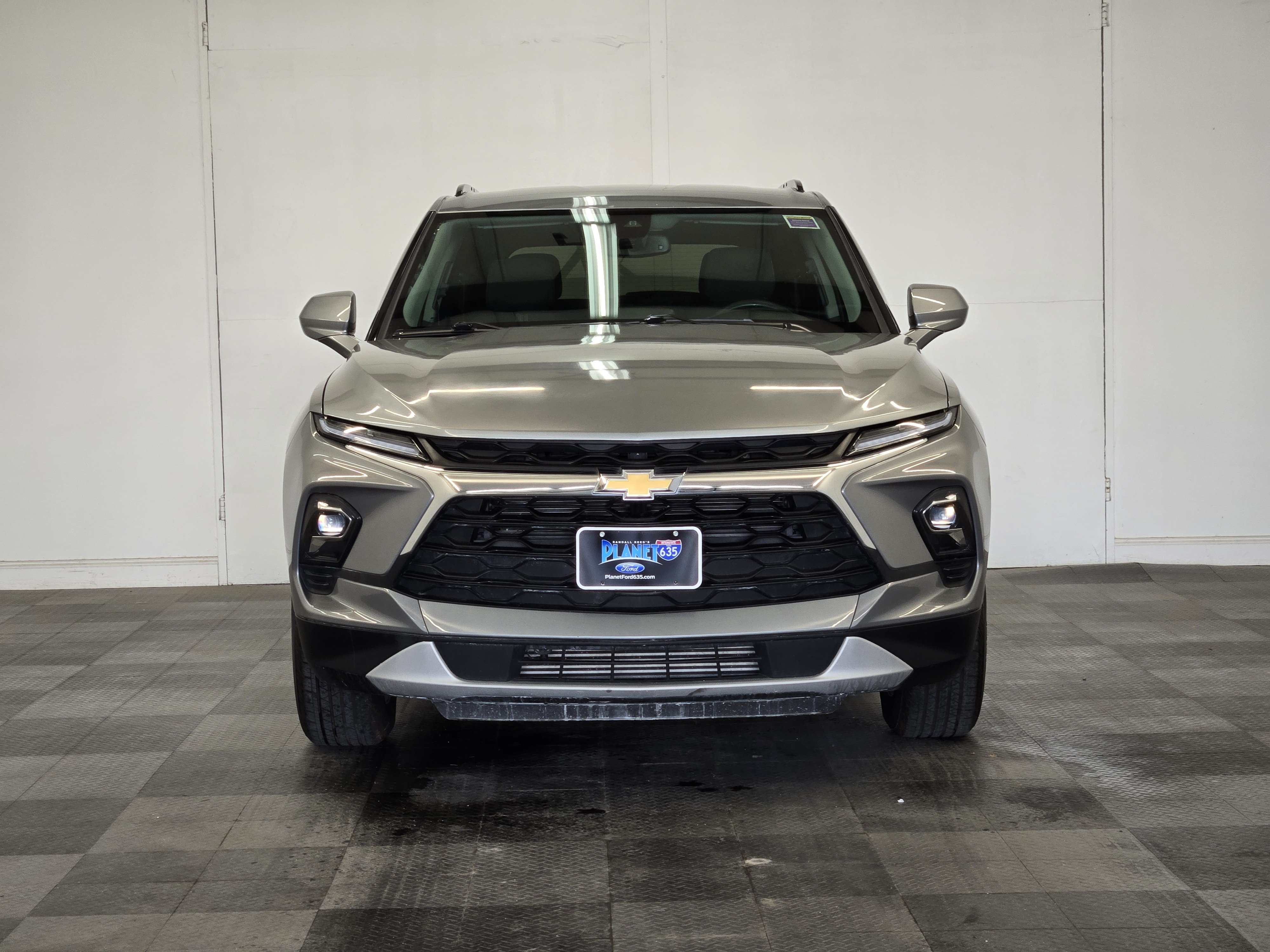 Used 2024 Chevrolet Blazer LT w/ Convenience Package FWD image 3