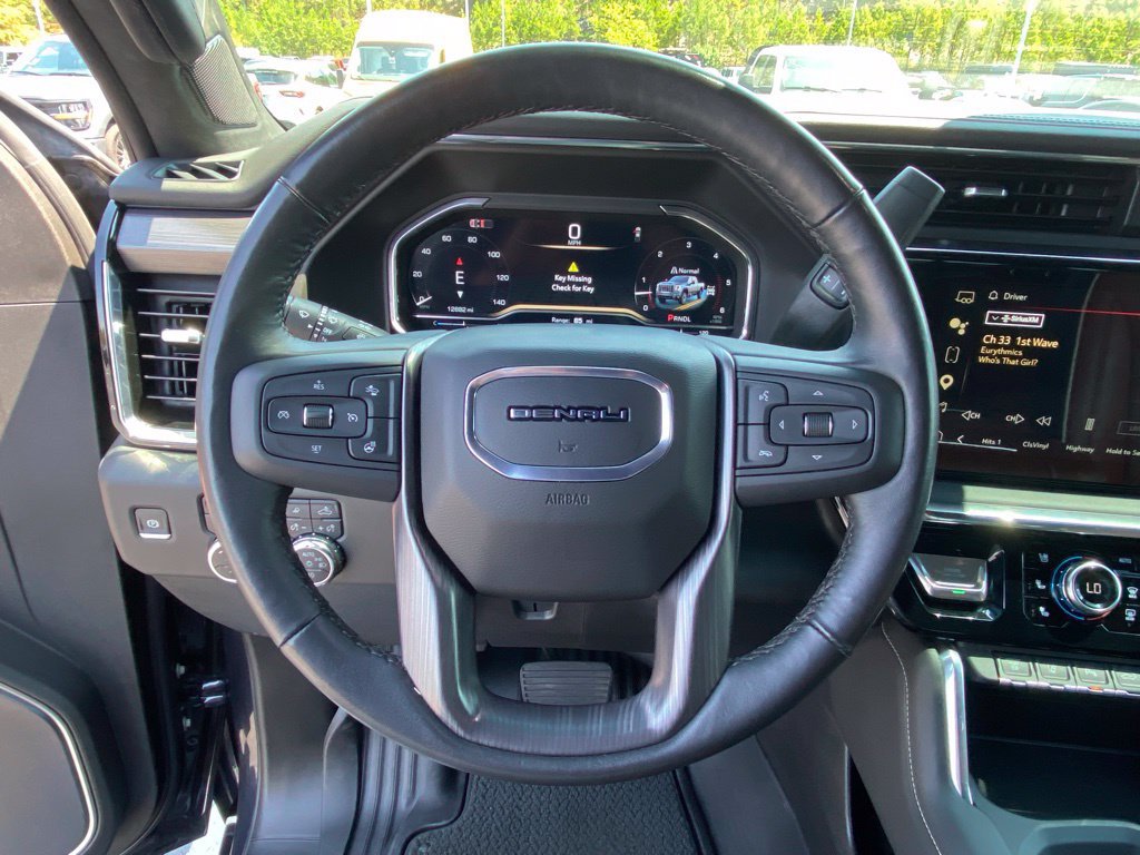 Used 2025 GMC Sierra 2500 Denali Ultimate w/ Max Trailering Package AWD/4WD image 14
