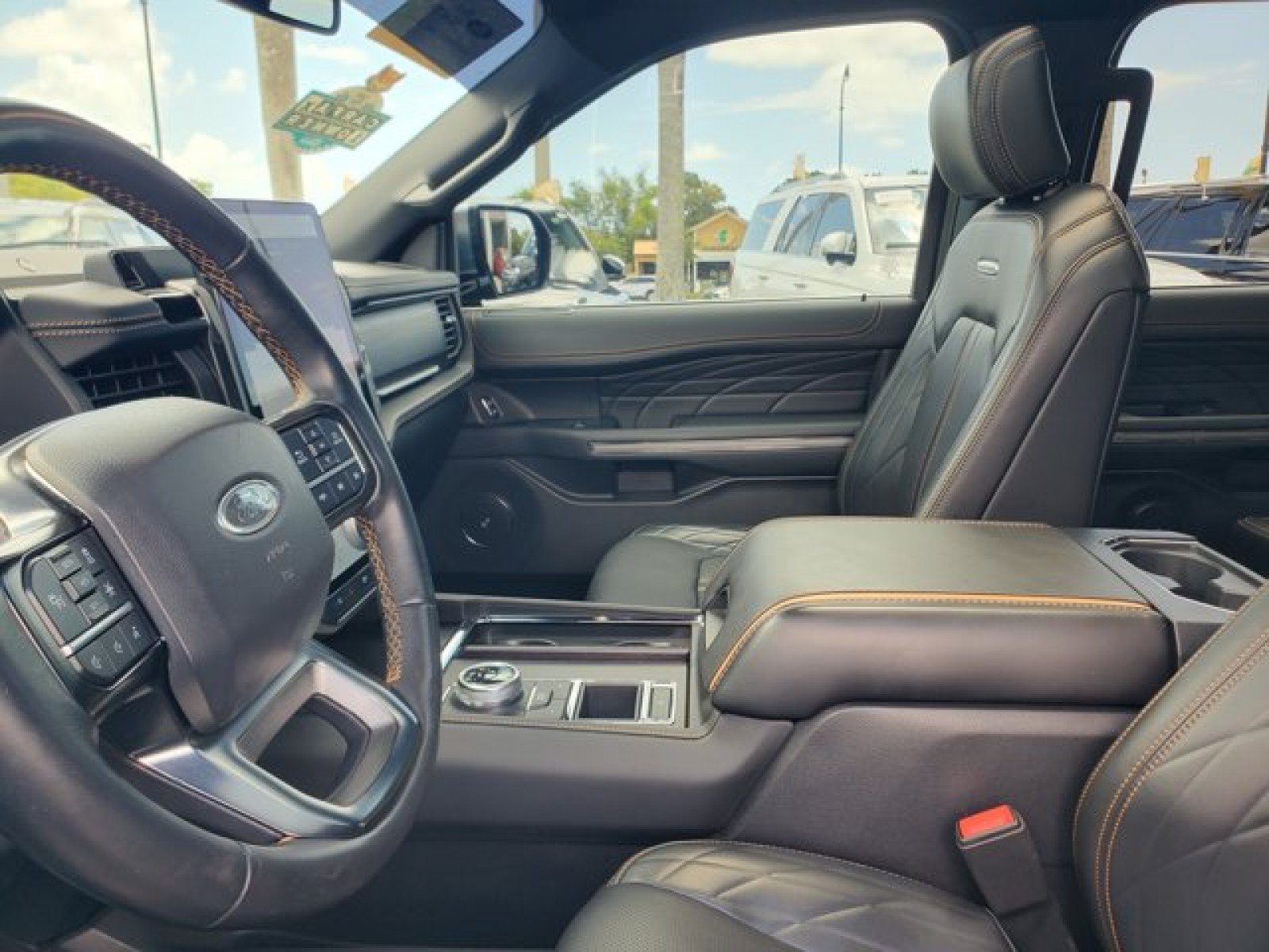 Certified 2024 Ford Expedition Max Platinum RWD image 11