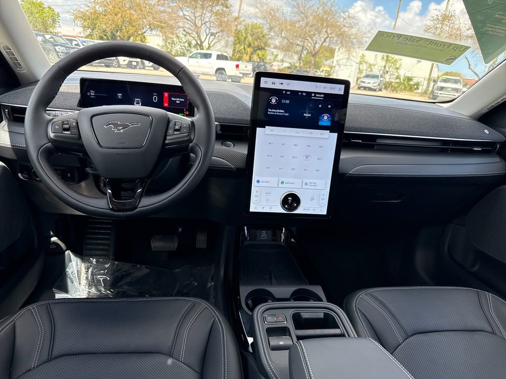 Certified 2025 Ford Mustang Mach-E Premium image 6