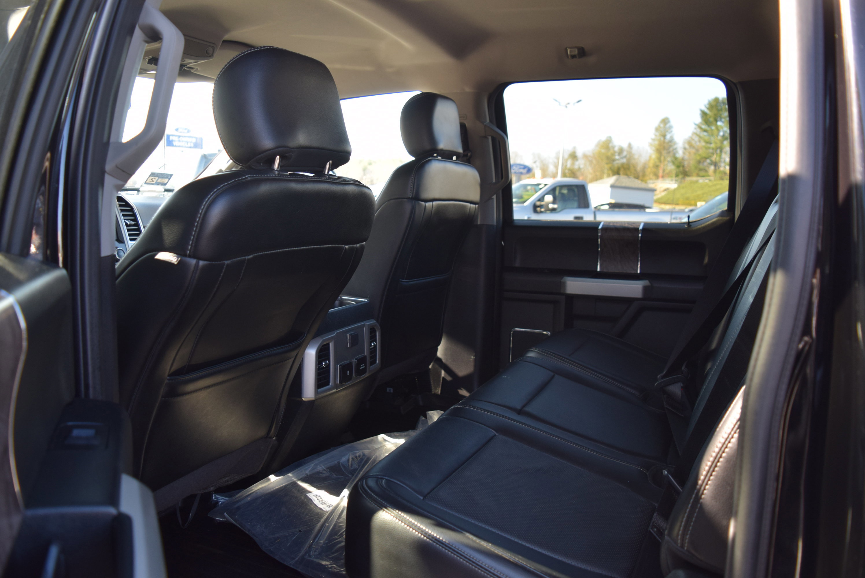 Certified 2019 Ford F250 Lariat w/ Chrome Package image 9