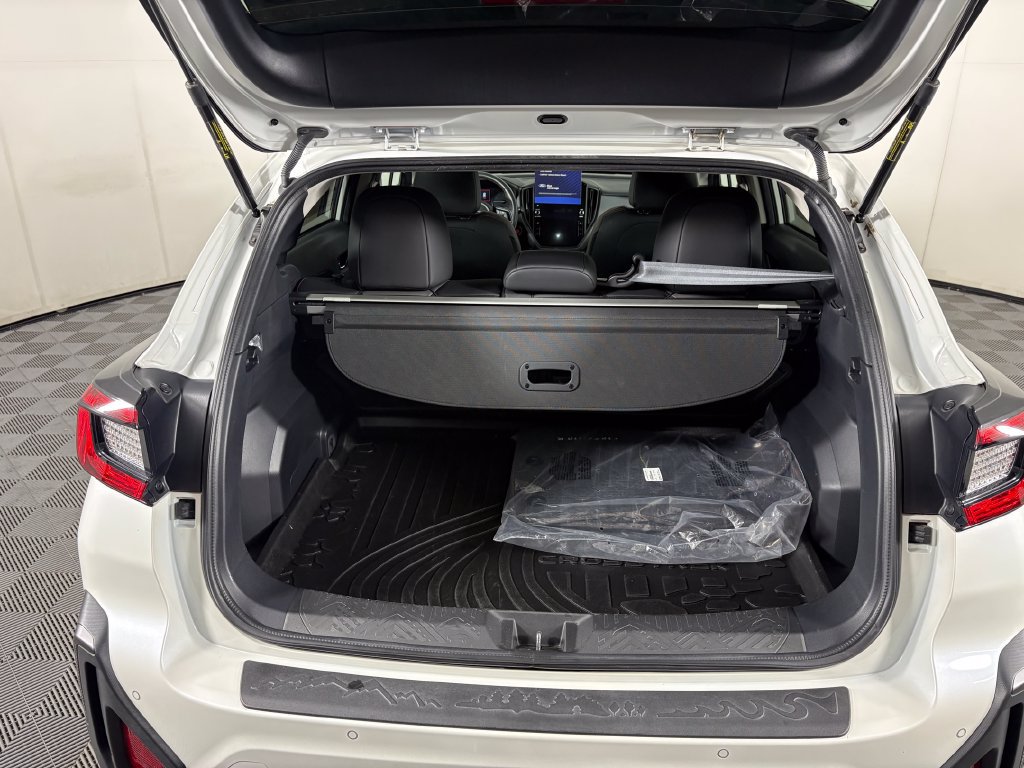 Used 2025 Subaru Crosstrek 2.5i Limited w/ Popular Package #3A AWD/4WD image 29