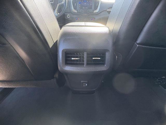 Used 2023 GMC Terrain SLT image 13
