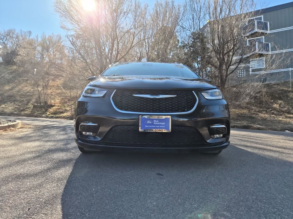 Used 2024 Chrysler Pacifica Select image 8