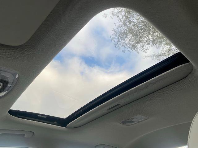 Used 2022 Hyundai Elantra Limited image 25