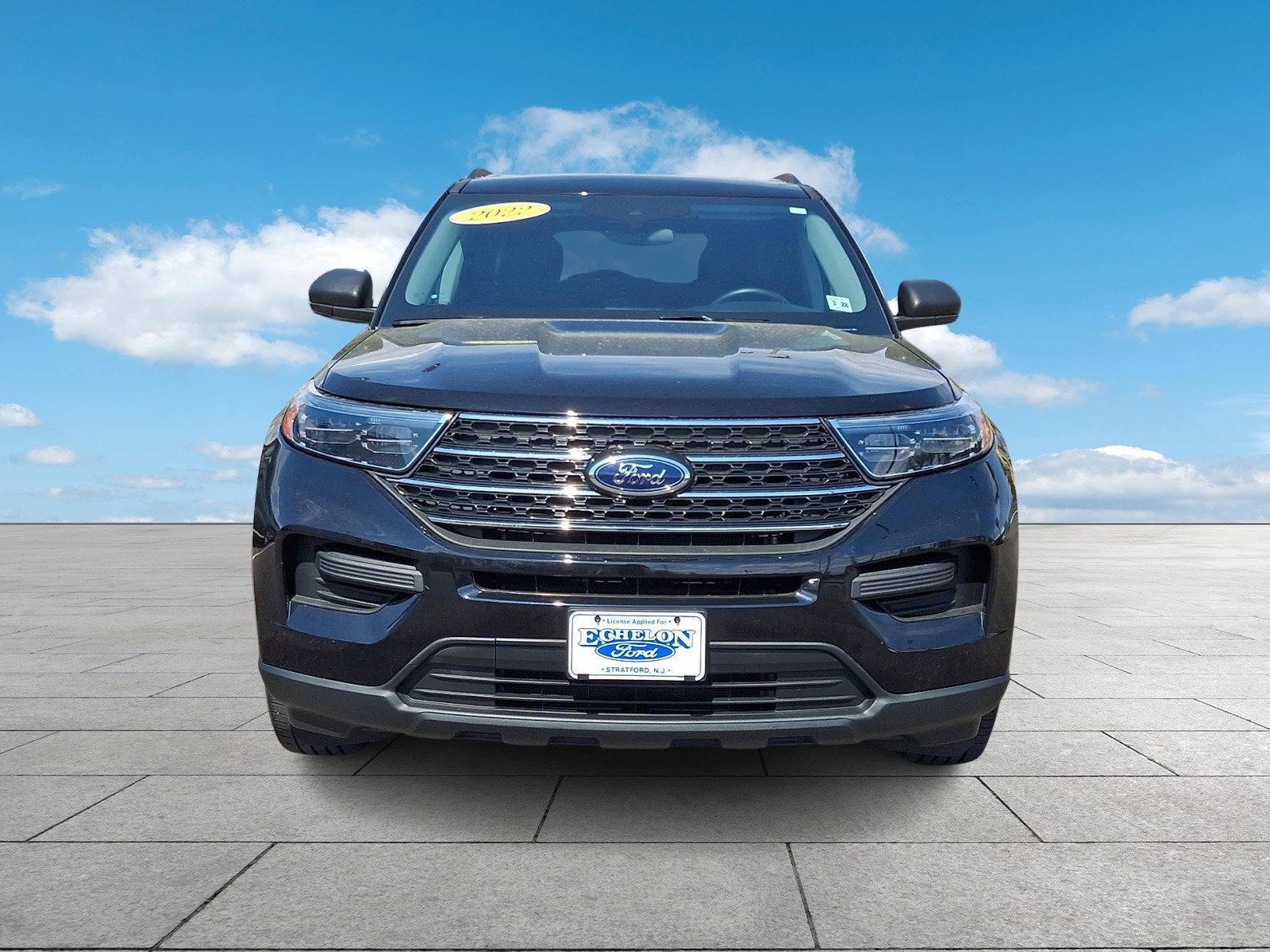 Certified 2022 Ford Explorer XLT w/ Class IV Trailer Tow Package image 7