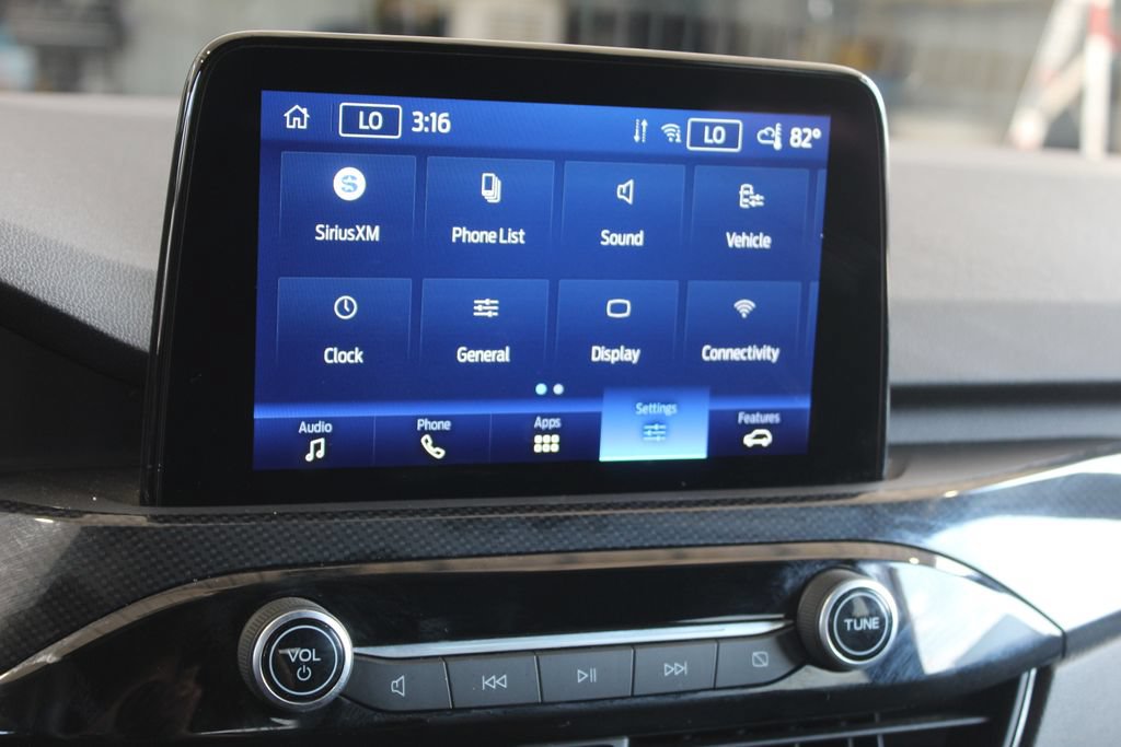 Certified 2025 Ford Escape ST-Line AWD/4WD image 19