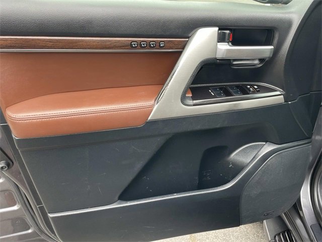 Used 2019 Toyota Land Cruiser w/ Carpet Mat Package image 20