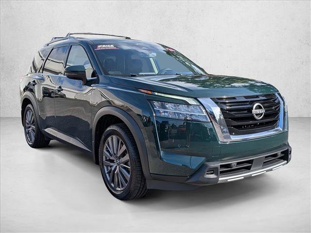 Used 2024 Nissan Pathfinder SL w/ SL Premium Package FWD image 3