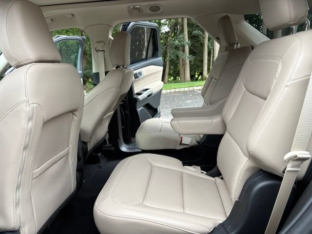 Certified 2023 Ford Explorer XLT w/ Equipment Group 202A AWD/4WD image 13