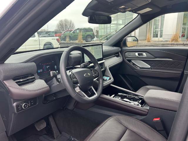 Certified 2025 Ford Explorer Platinum w/ LUX Leather Package image 9