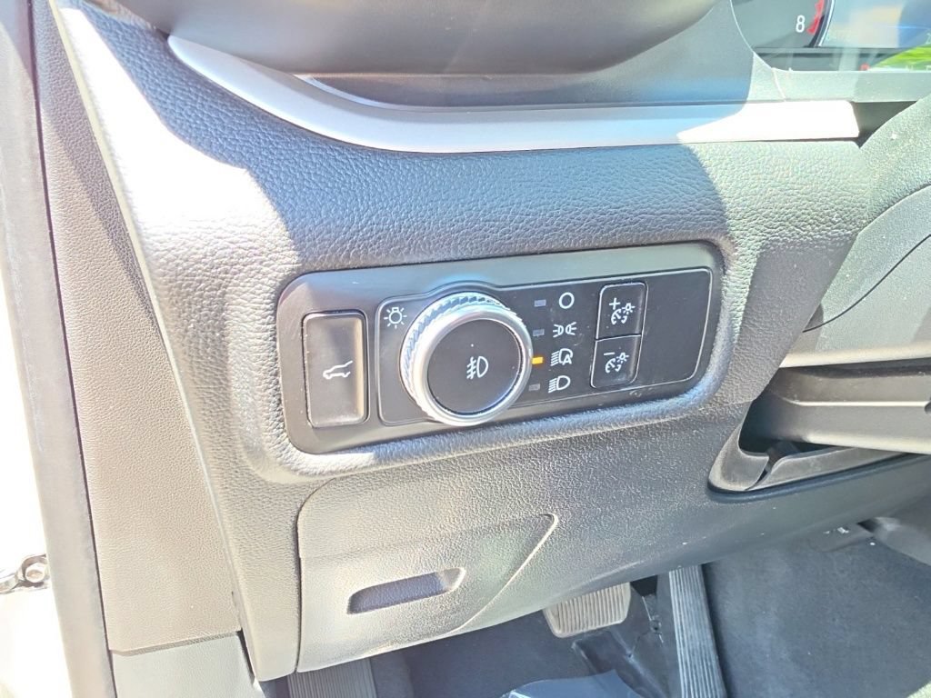 Certified 2023 Ford Explorer XLT w/ Equipment Group 202A AWD/4WD image 15