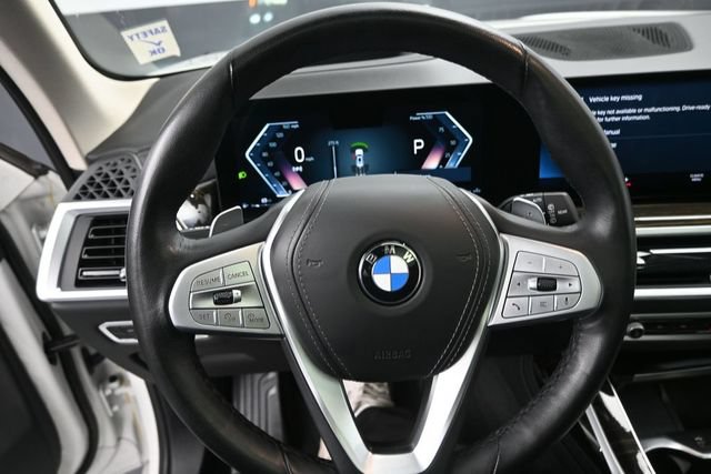 Used 2023 BMW X7 xDrive40i AWD/4WD image 19