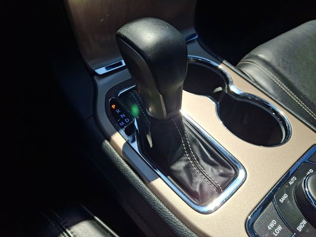 Used 2017 Jeep Grand Cherokee Overland AWD/4WD image 26