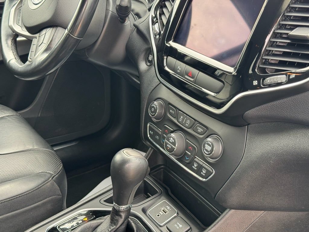 Used 2020 Jeep Cherokee Limited FWD image 14