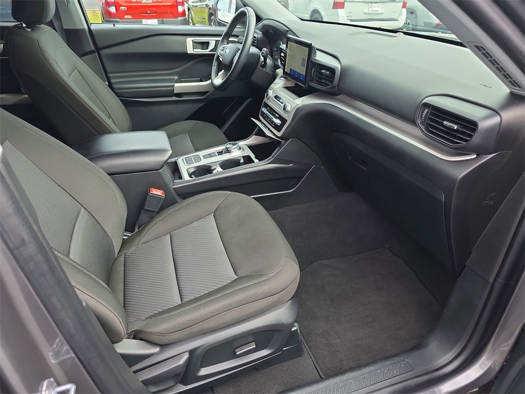 Certified 2024 Ford Explorer XLT image 34