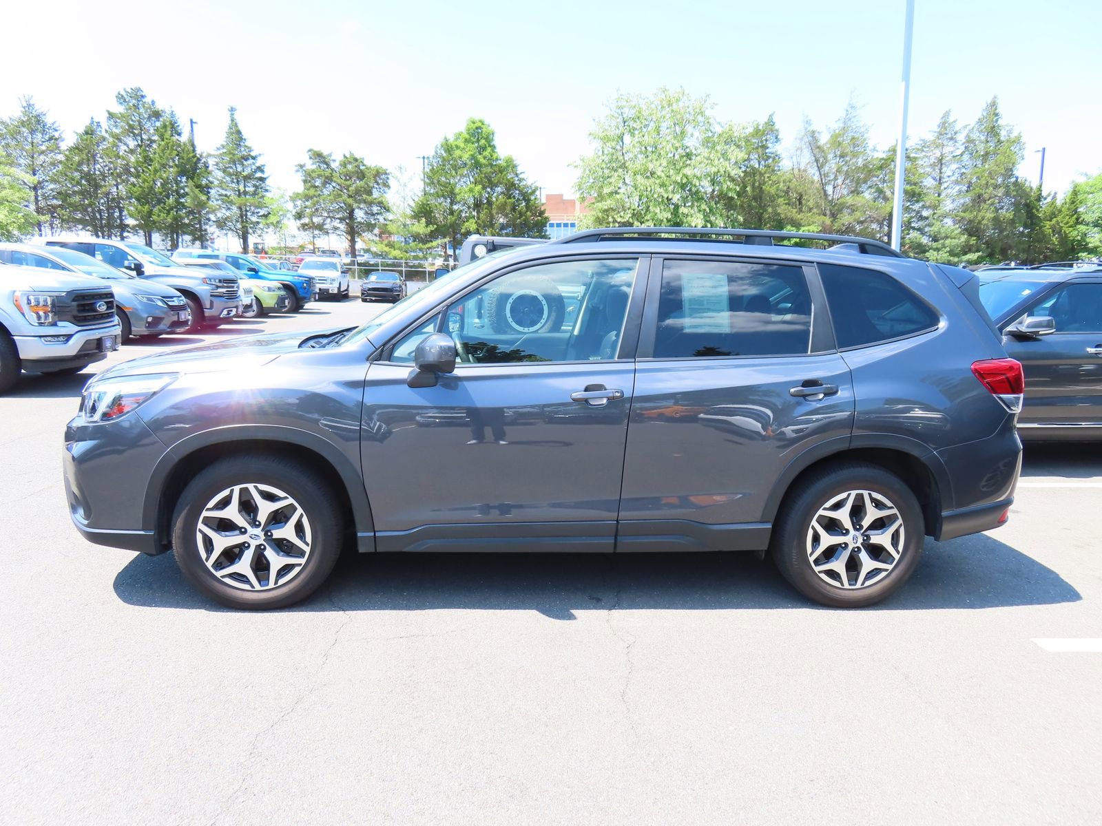 Used 2021 Subaru Forester Premium AWD/4WD image 7