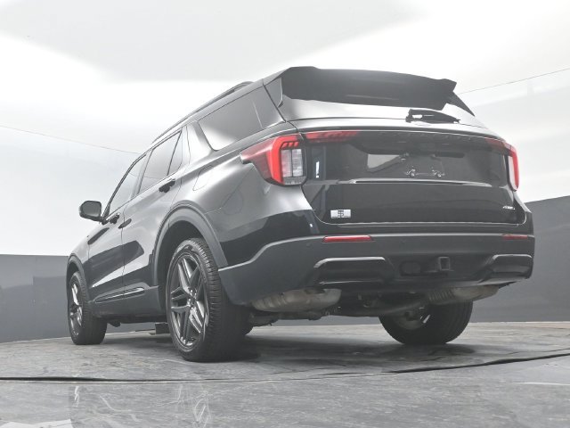 Certified 2025 Ford Explorer ST-Line w/ ST-Line Street Pack AWD/4WD image 24