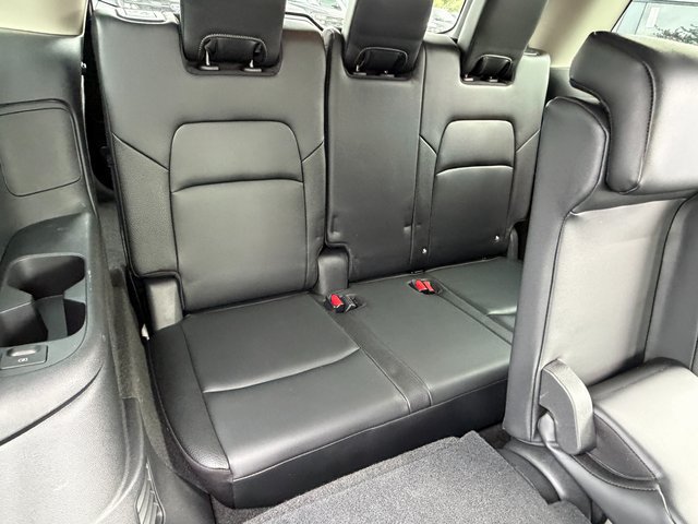 Used 2024 Nissan Pathfinder SL AWD/4WD image 40