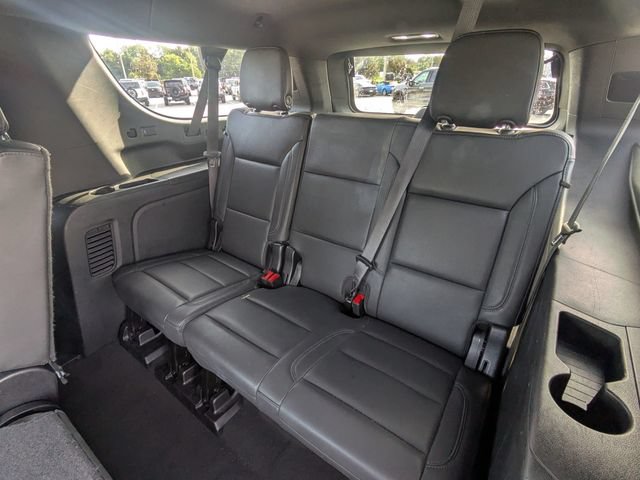 Used 2024 Chevrolet Suburban LT RWD image 15
