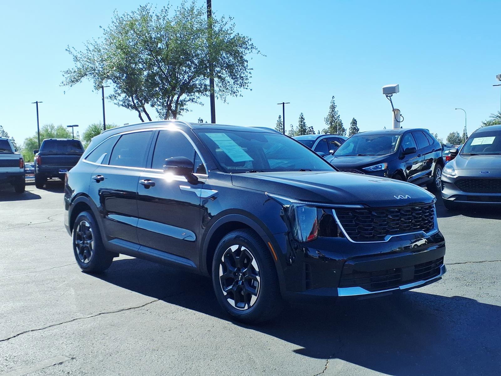 Used 2024 Kia Sorento S FWD image 8