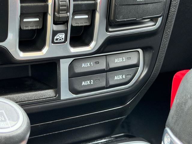 Used 2020 Jeep Gladiator Overland AWD/4WD image 40