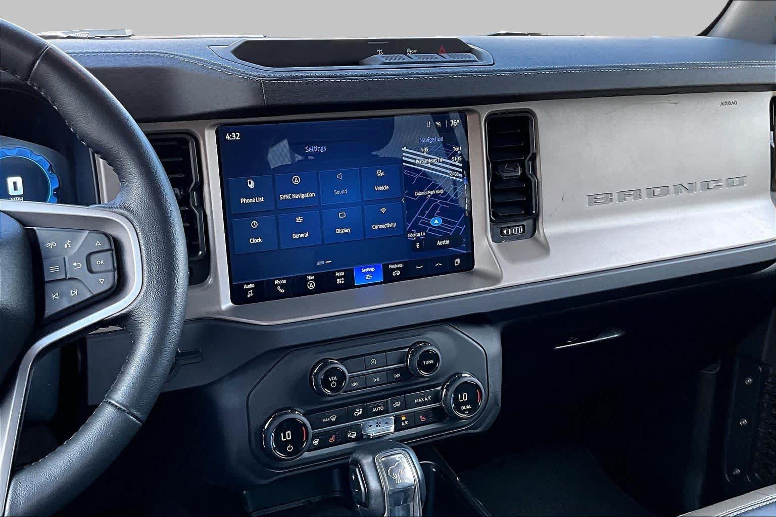 Certified 2025 Ford Bronco Outer Banks AWD/4WD image 9