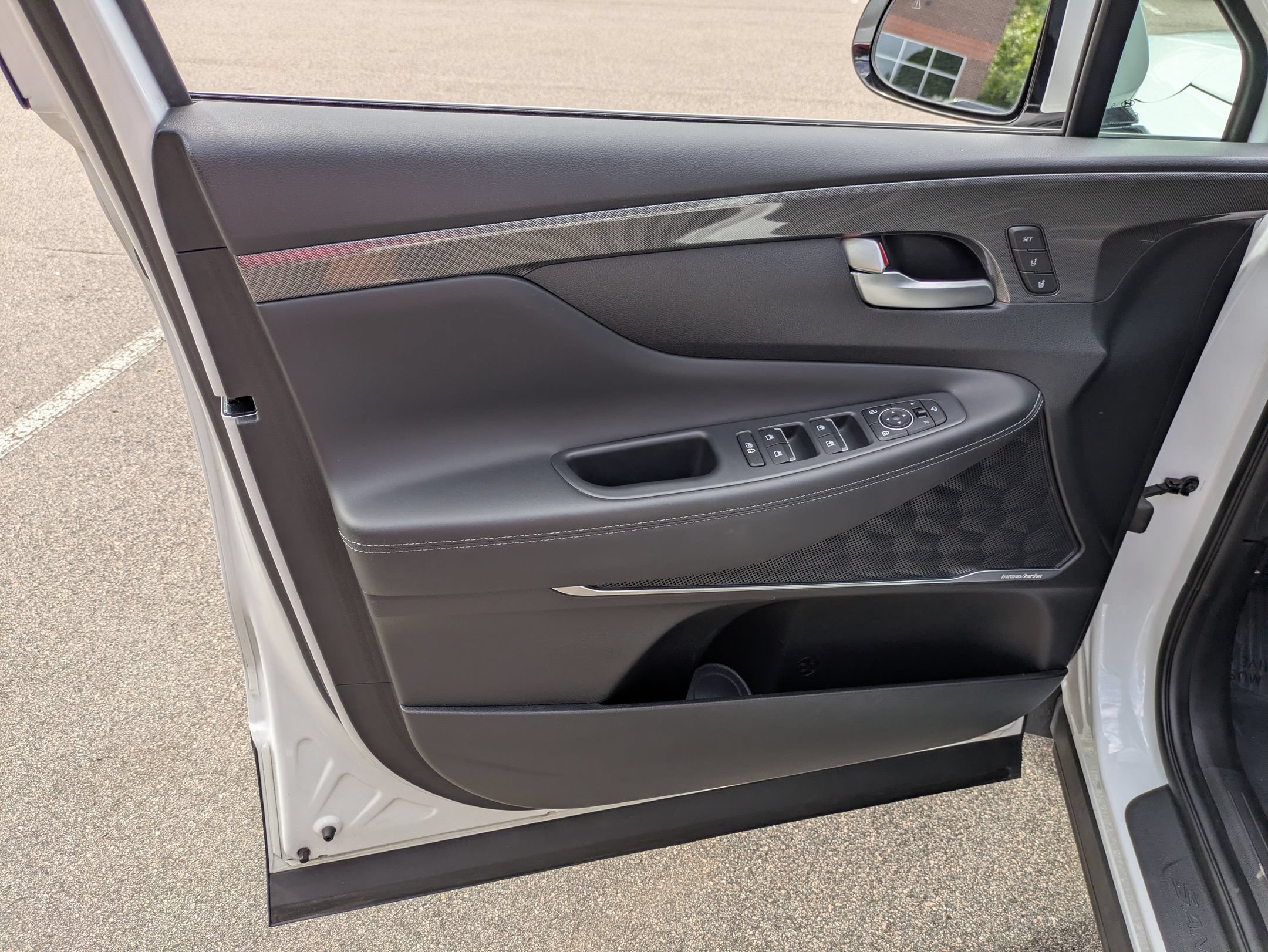 Used 2023 Hyundai Santa Fe Limited FWD image 15