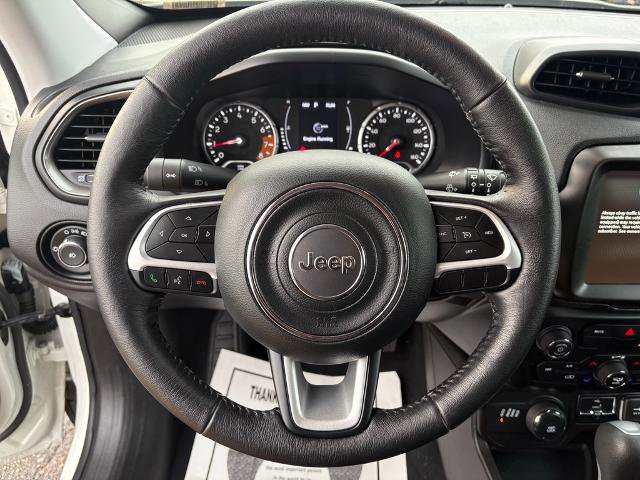 Used 2023 Jeep Renegade Latitude w/ Premium Group image 17