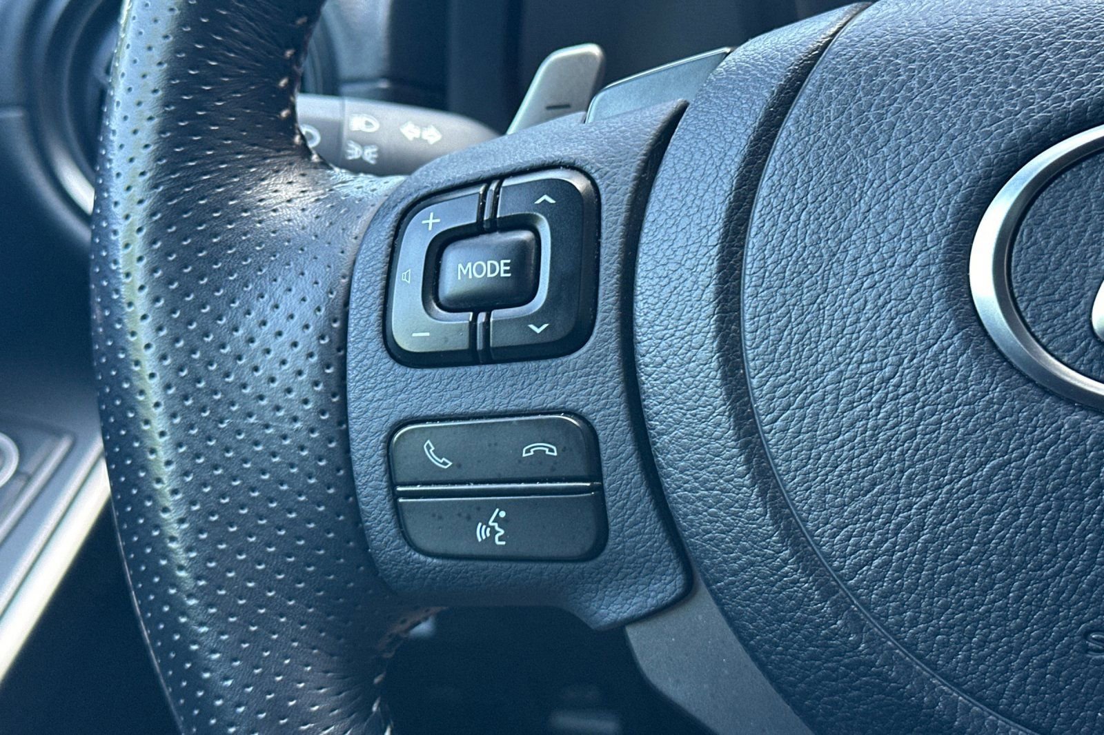 Used 2023 Lexus IS 350 F Sport w/ Navigation Package RWD image 36