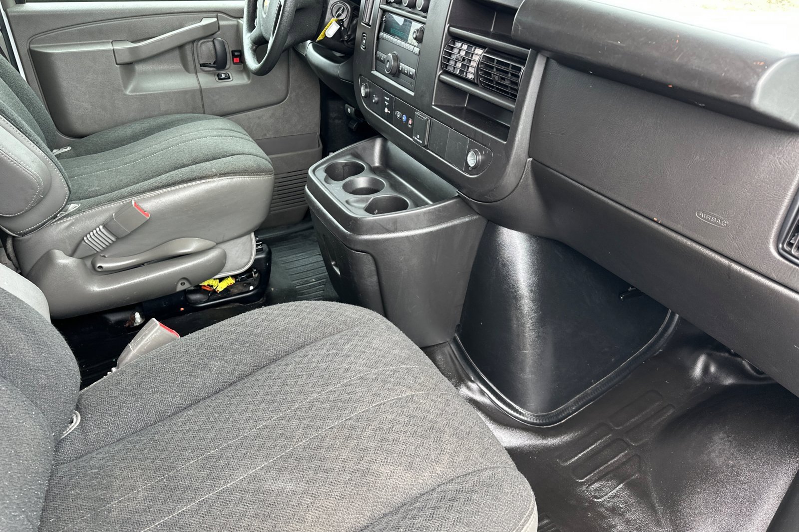 Used 2023 Chevrolet Express 2500 w/ Driver Convenience Package image 15