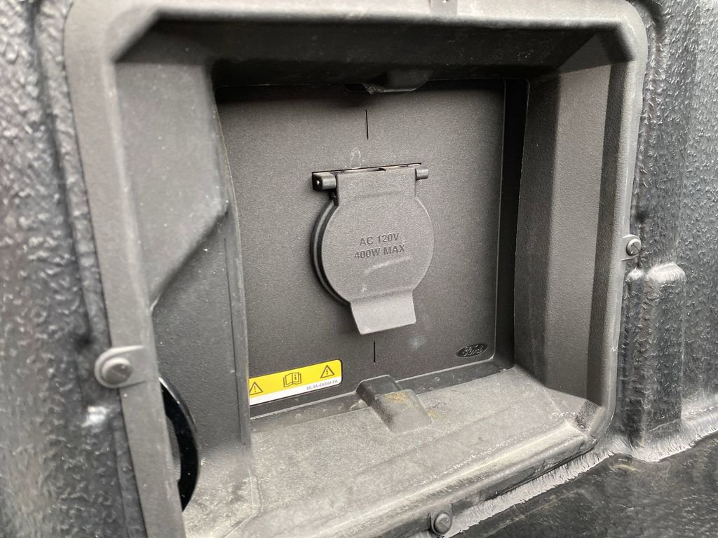 Certified 2023 Ford F150 Lariat image 21