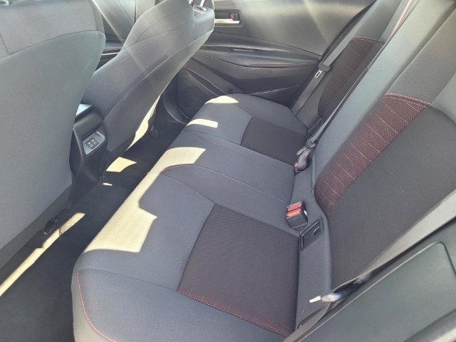 Used 2025 Toyota Corolla SE w/ SE Premium Package FWD image 13