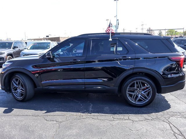 Certified 2025 Ford Explorer ST AWD/4WD image 6