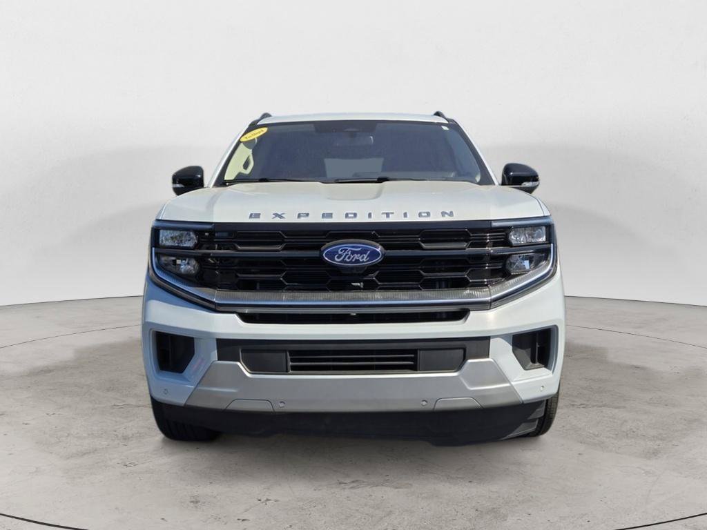 Certified 2025 Ford Expedition Platinum w/ Platinum Ultimate Package AWD/4WD image 8