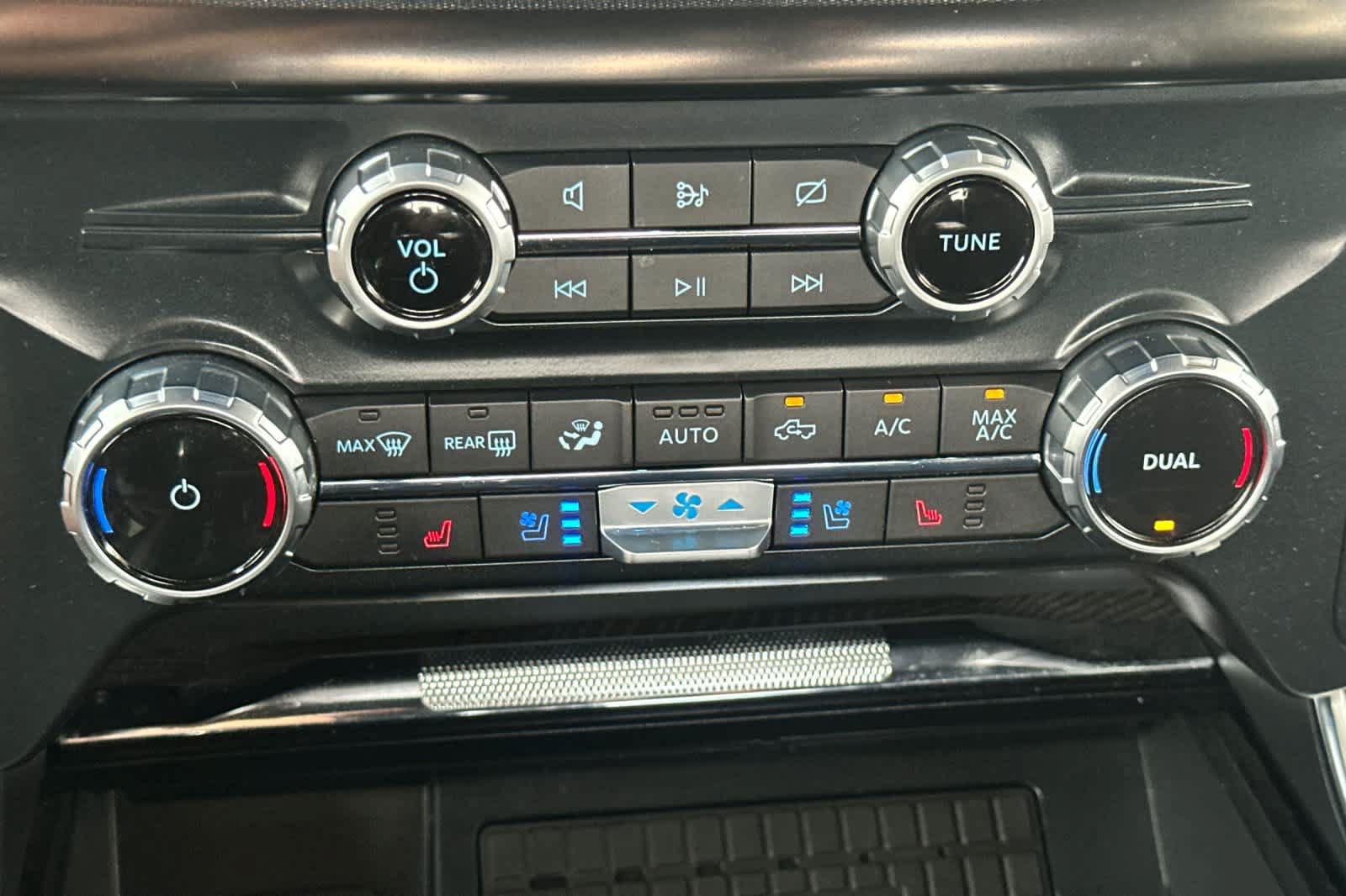 Certified 2023 Ford F150 Platinum w/ Equipment Group 701A High AWD/4WD image 20