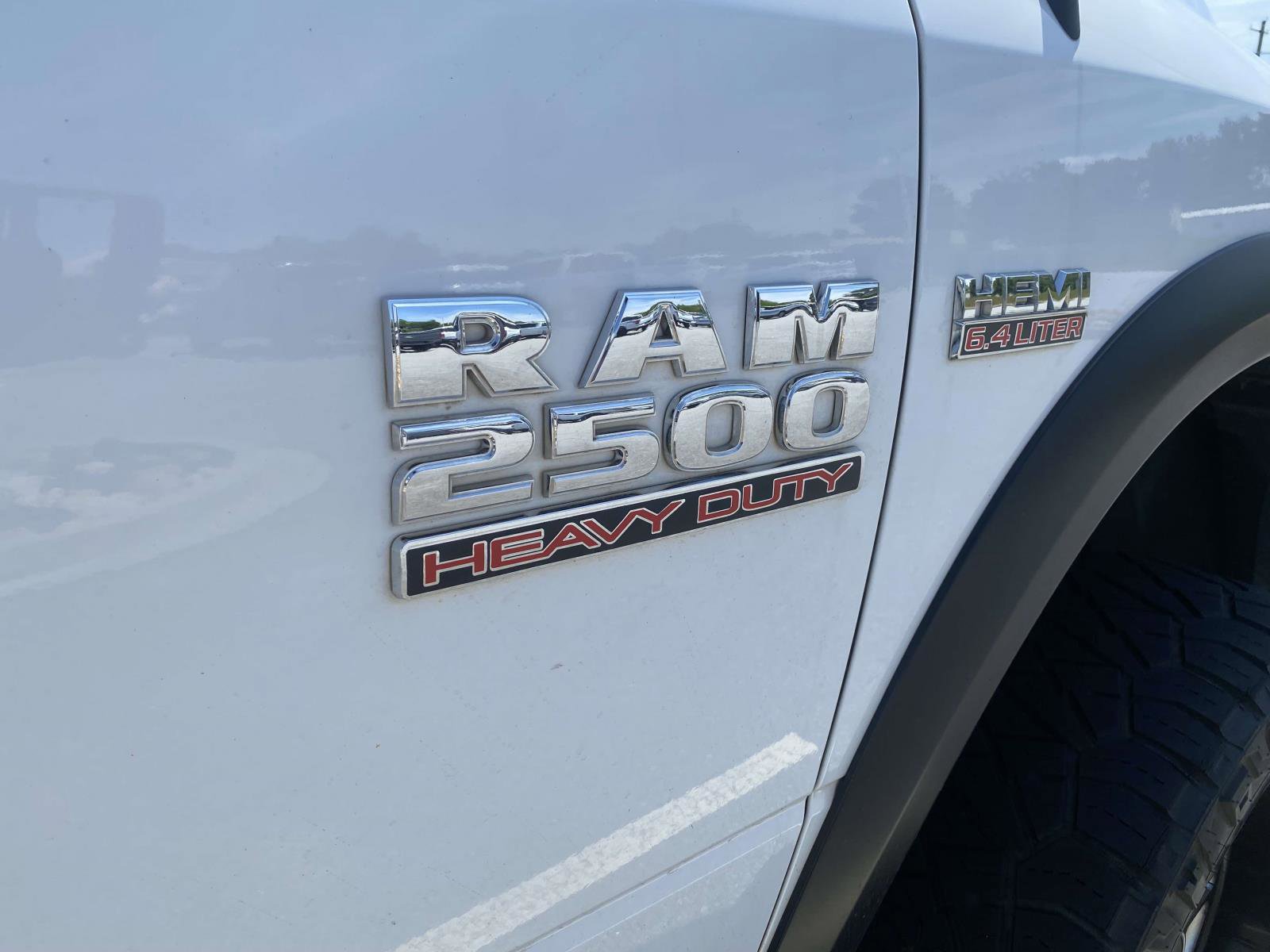 Used 2018 RAM 2500 Tradesman w/ Chrome Appearance Group AWD/4WD image 12