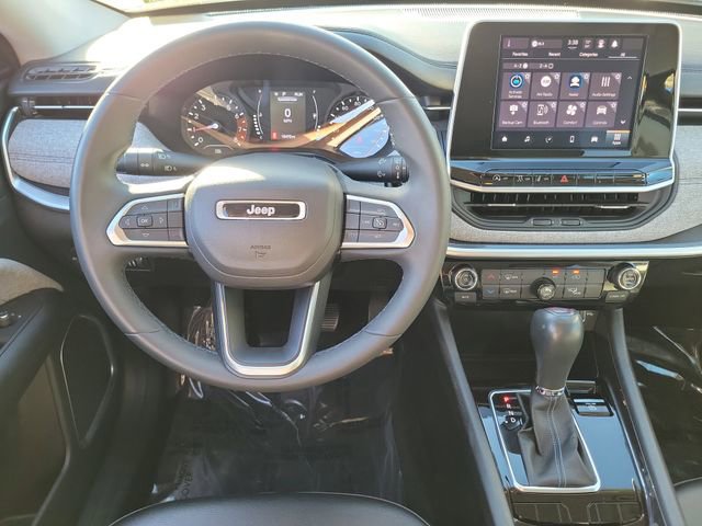 Used 2022 Jeep Compass Latitude image 9