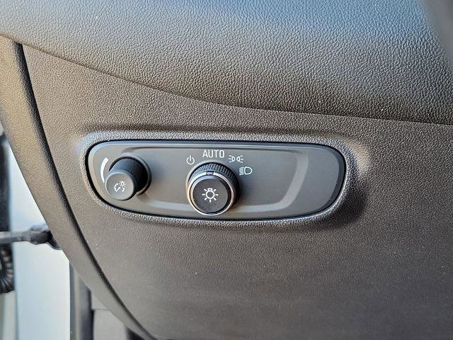 Used 2022 Chevrolet Equinox LT image 24