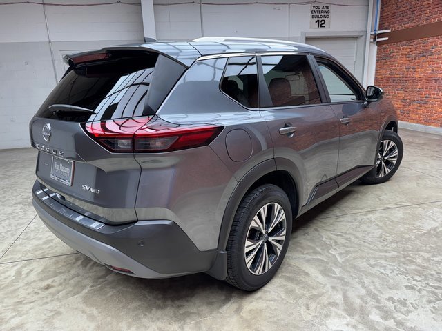 Used 2022 Nissan Rogue SV w/ SV Premium Package image 5
