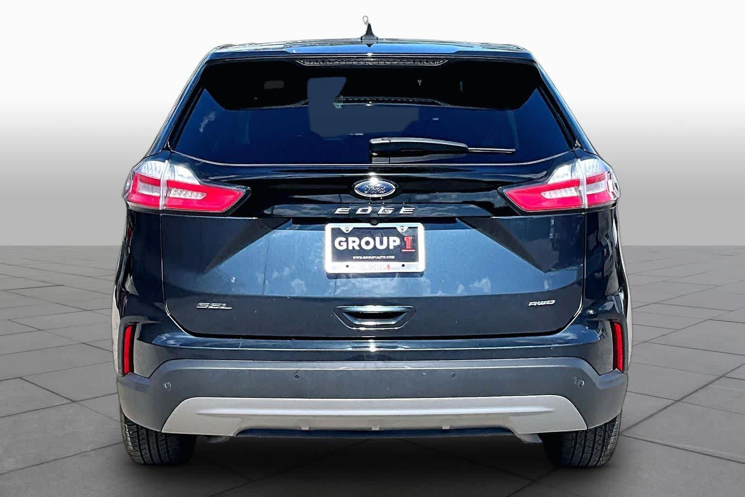 Certified 2024 Ford Edge SEL w/ Convenience Package AWD/4WD image 5