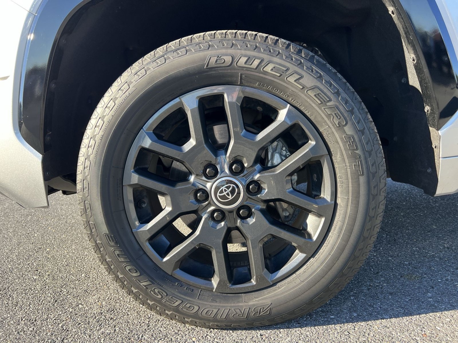 Used 2024 Toyota Tundra Platinum AWD/4WD image 12
