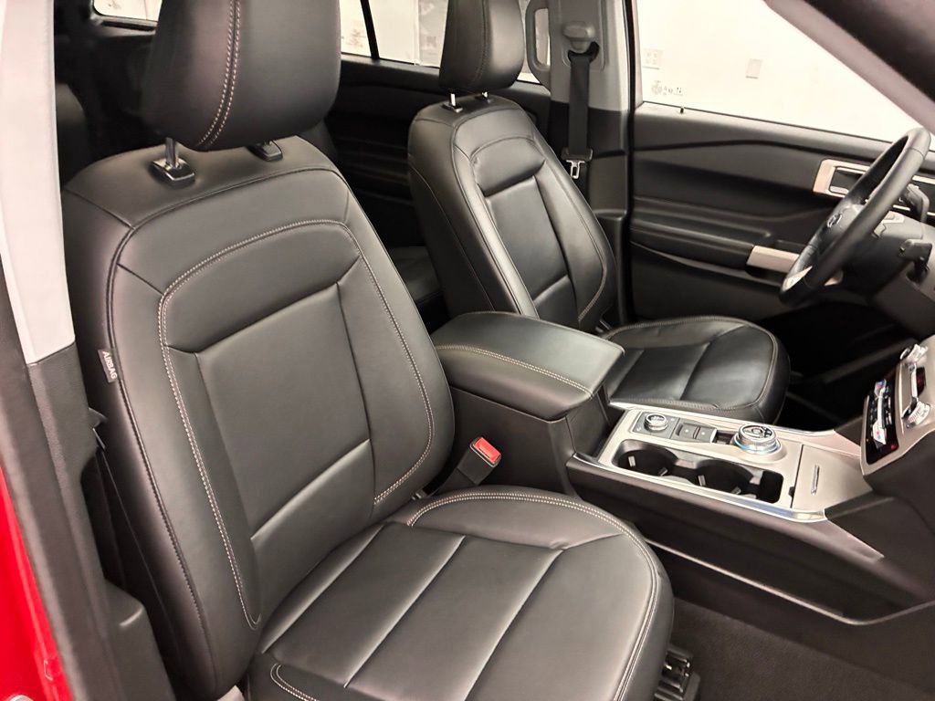 Certified 2023 Ford Explorer XLT w/ Equipment Group 202A image 30