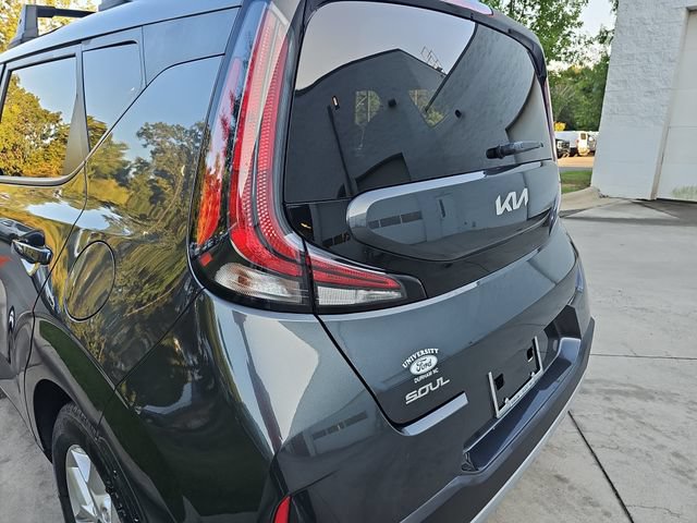 Used 2024 Kia Soul LX w/ Option Group 015 FWD image 30